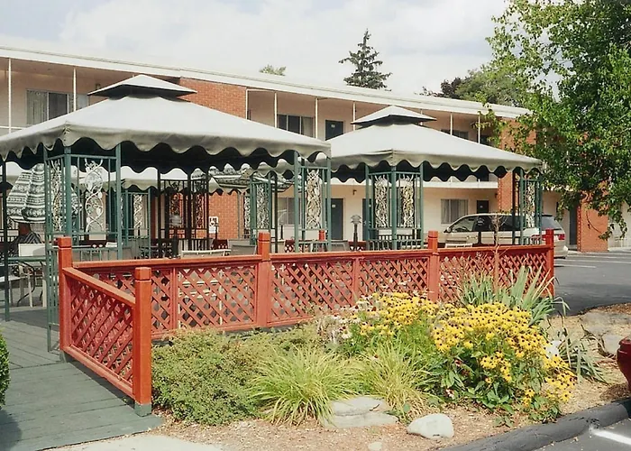 Meadow Court Inn - Ithaca